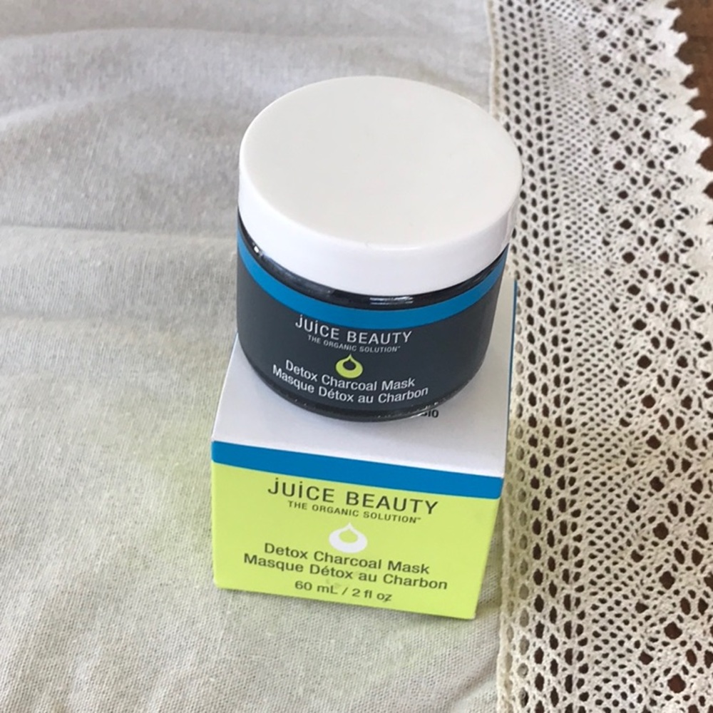 Juice beauty detox charcoal mask
